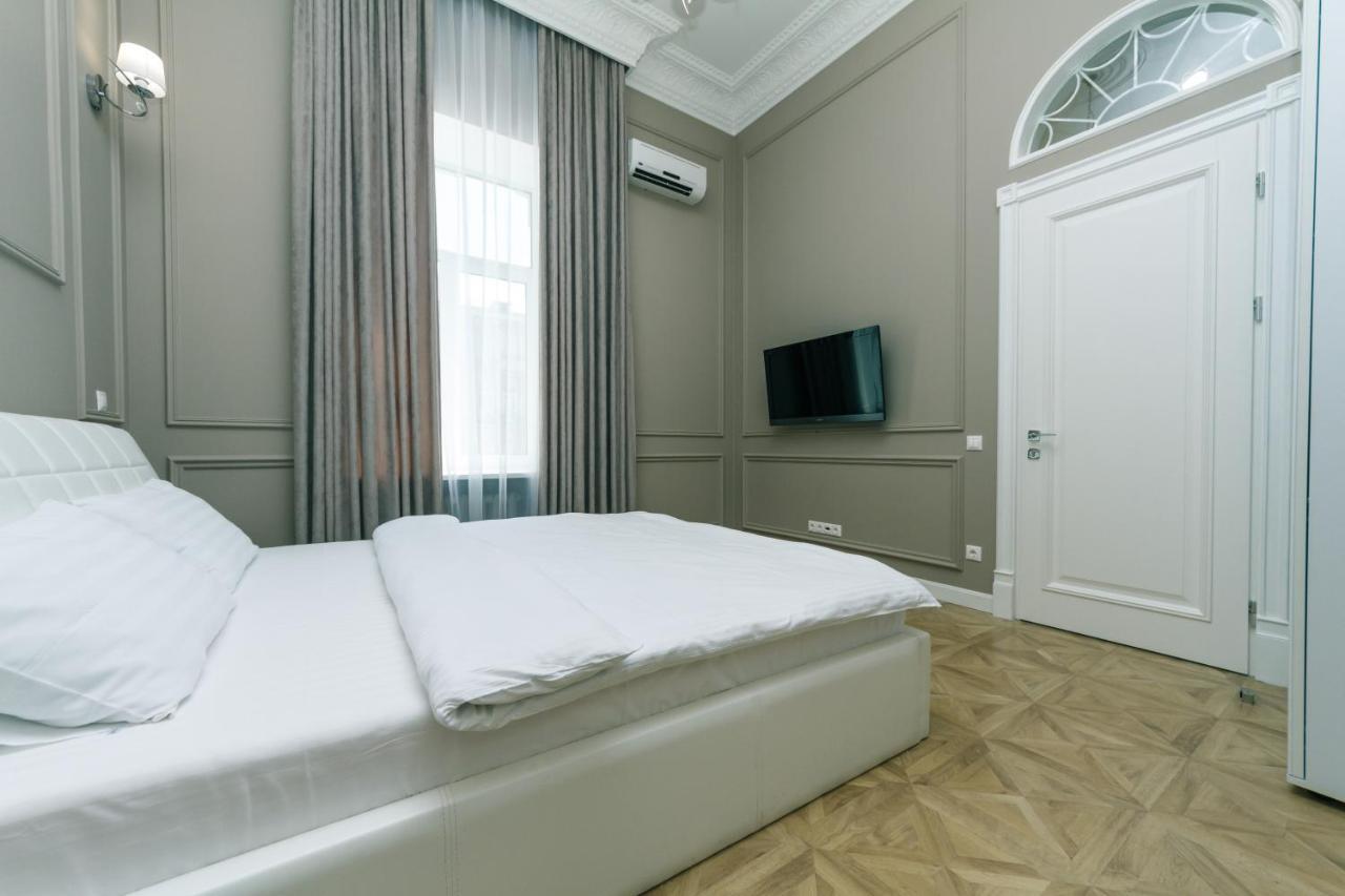 Vip Apartment Near Kreschatyk, 31А Pushkinska Street Kiev Exterior foto